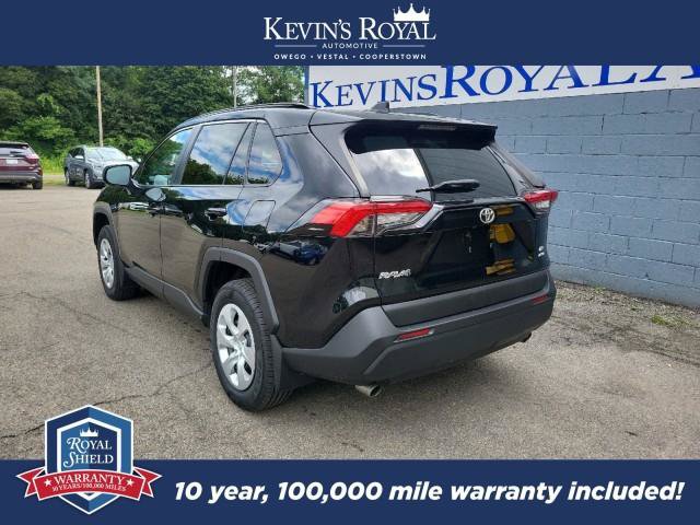 Used 2021 Toyota RAV4 LE AWD/4WD image 8