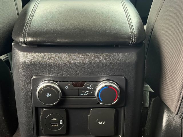 Used 2021 Ford Explorer XLT image 8