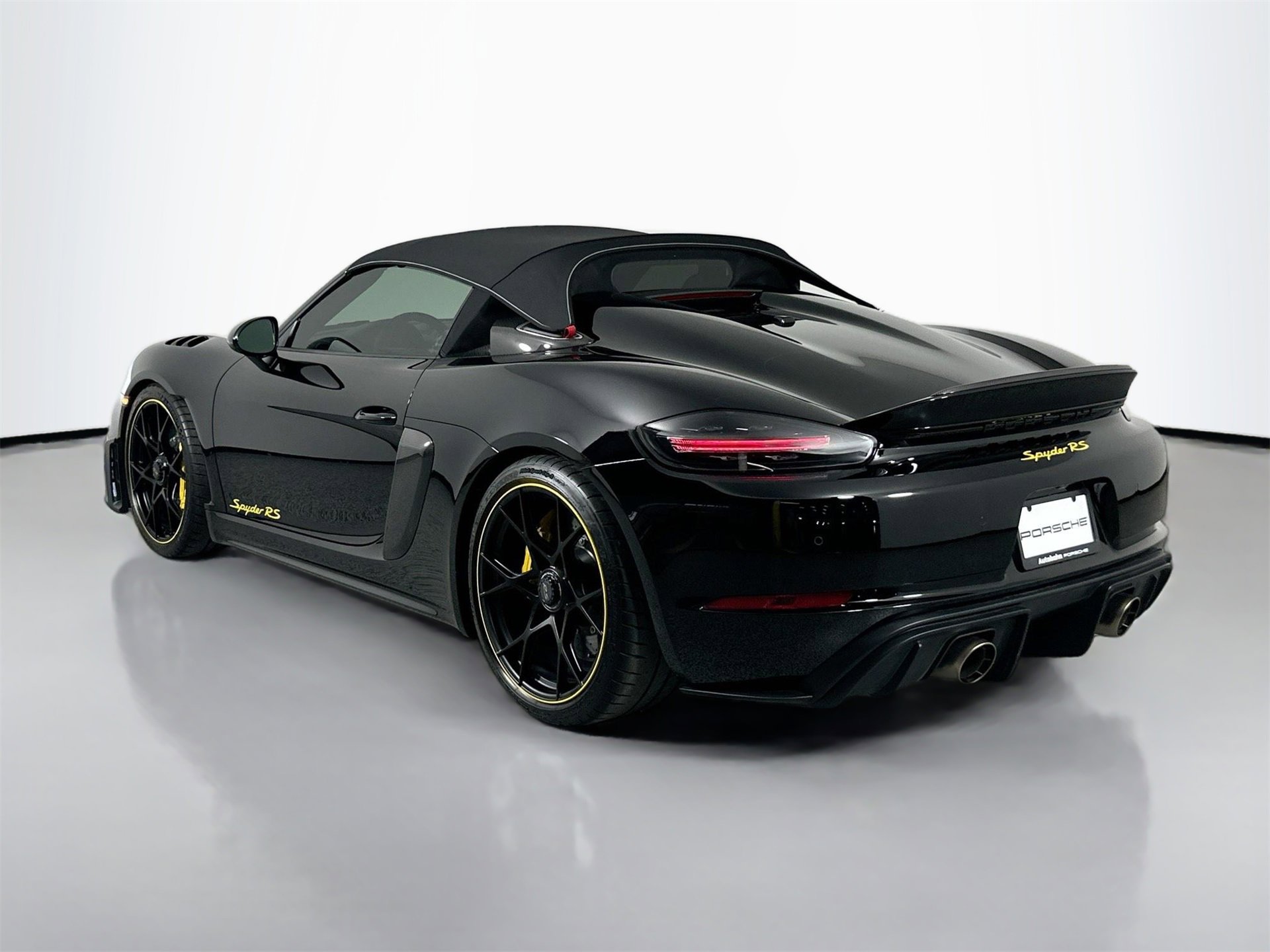 Certified 2025 Porsche 718 Boxster Spyder RS image 3