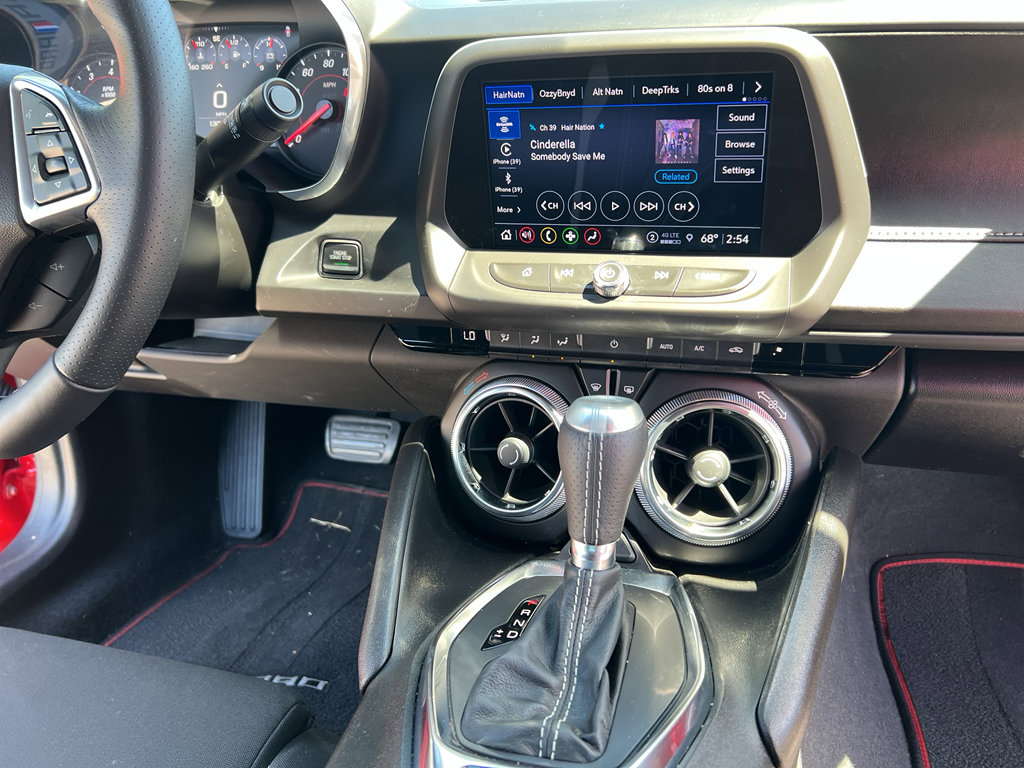 Used 2021 Chevrolet Camaro SS RWD image 9