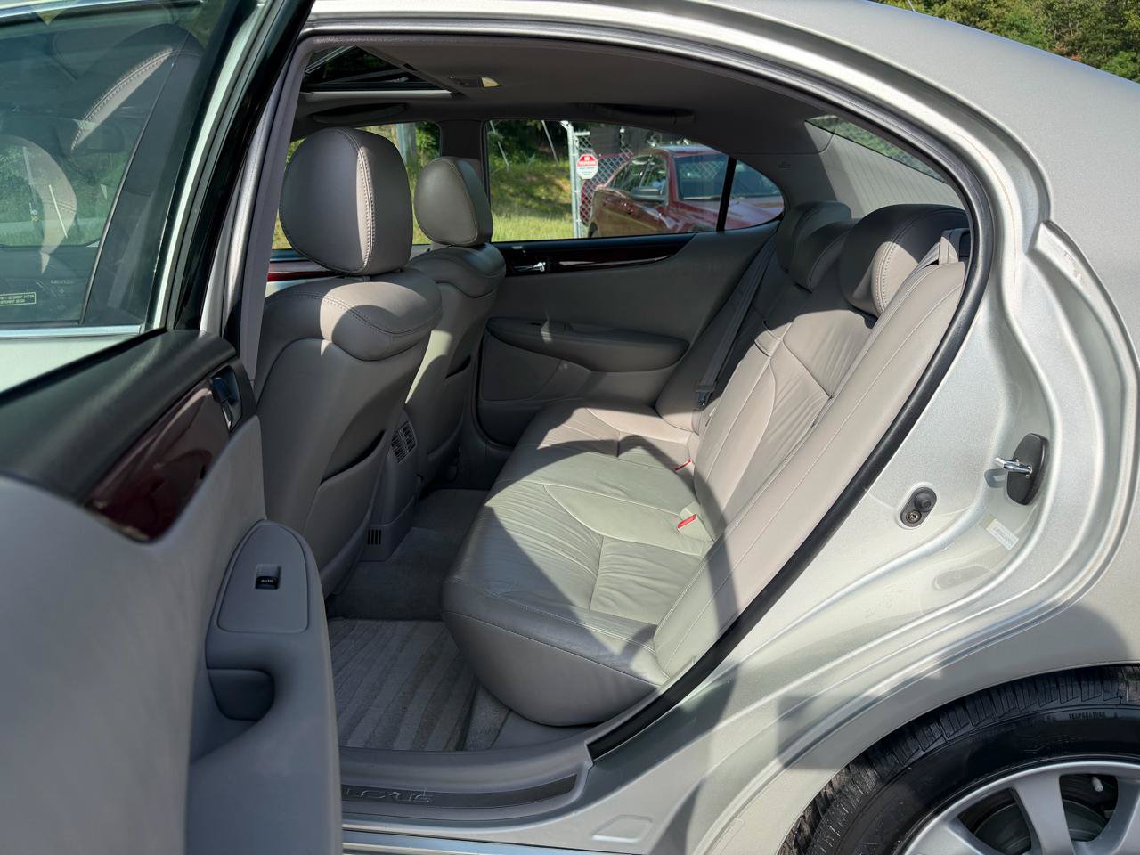 Used 2002 Lexus ES 330 FWD image 21