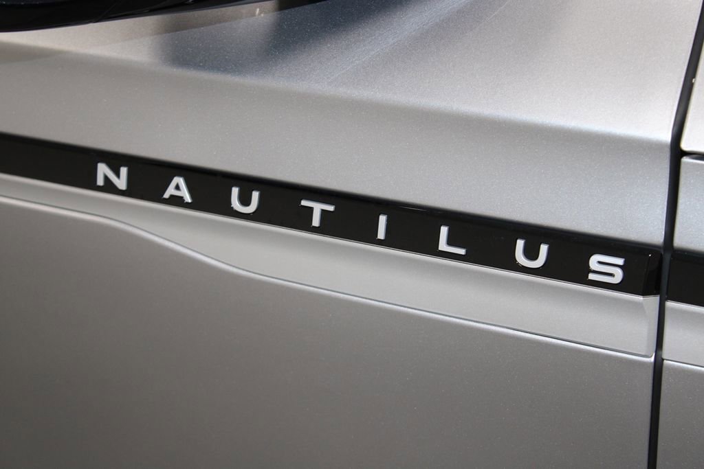New 2026 Lincoln Nautilus Premier image 11