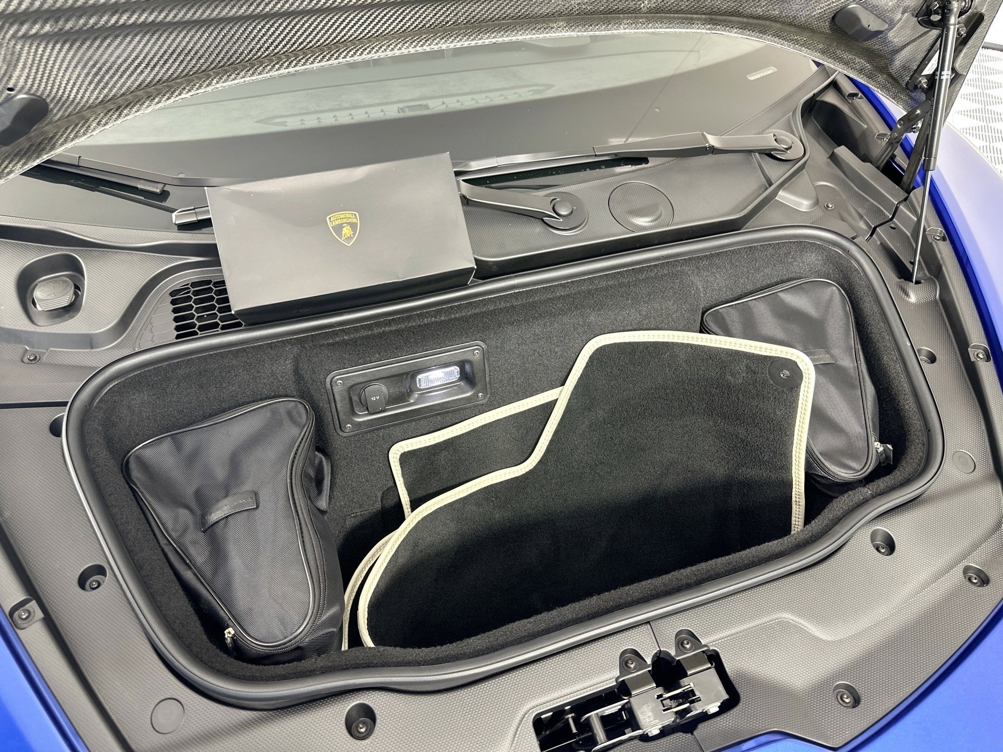 Used 2023 Lamborghini Huracan Tecnica image 26