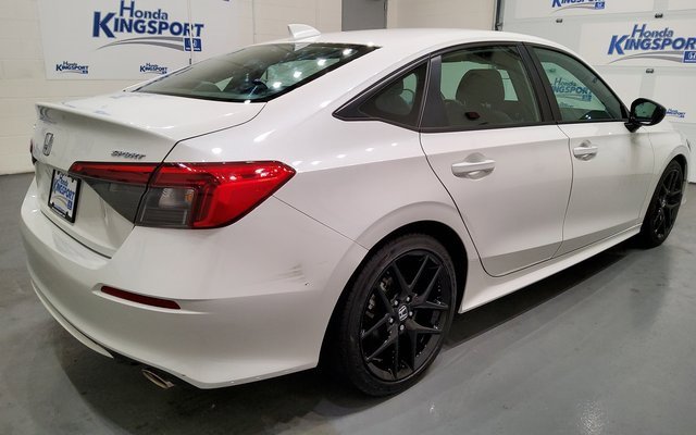 Used 2024 Honda Civic Sport image 3