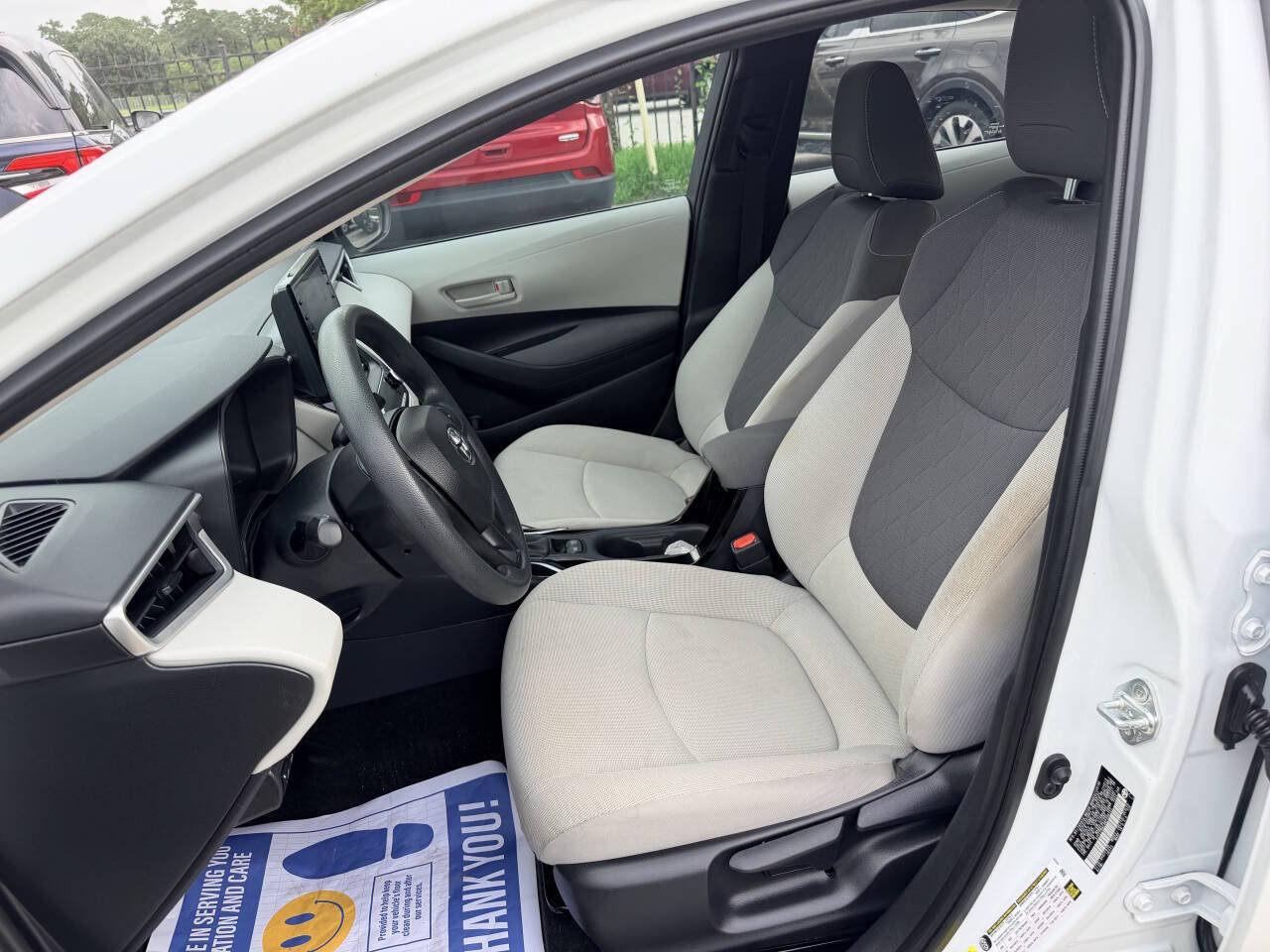 Used 2022 Toyota Corolla LE FWD image 8
