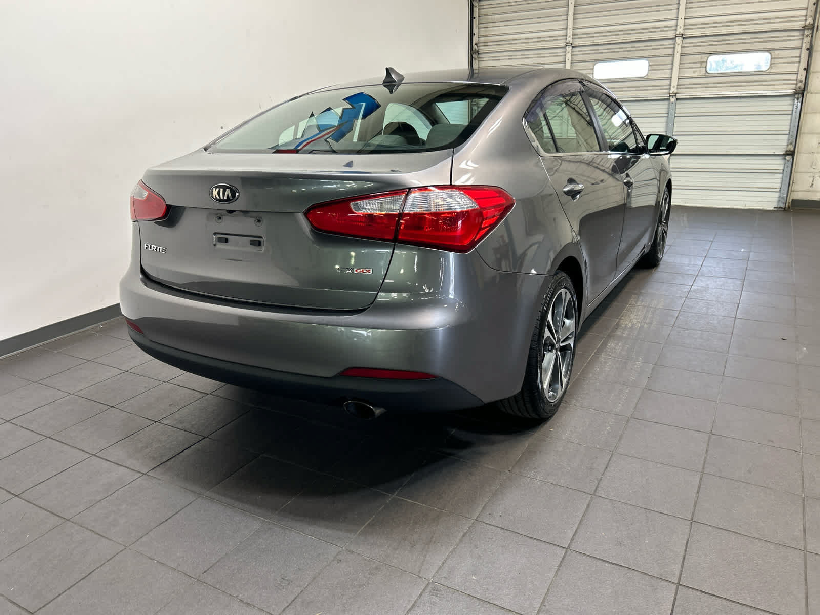 Used 2015 Kia Forte EX w/ UVO Package W/17" Alloys FWD image 3