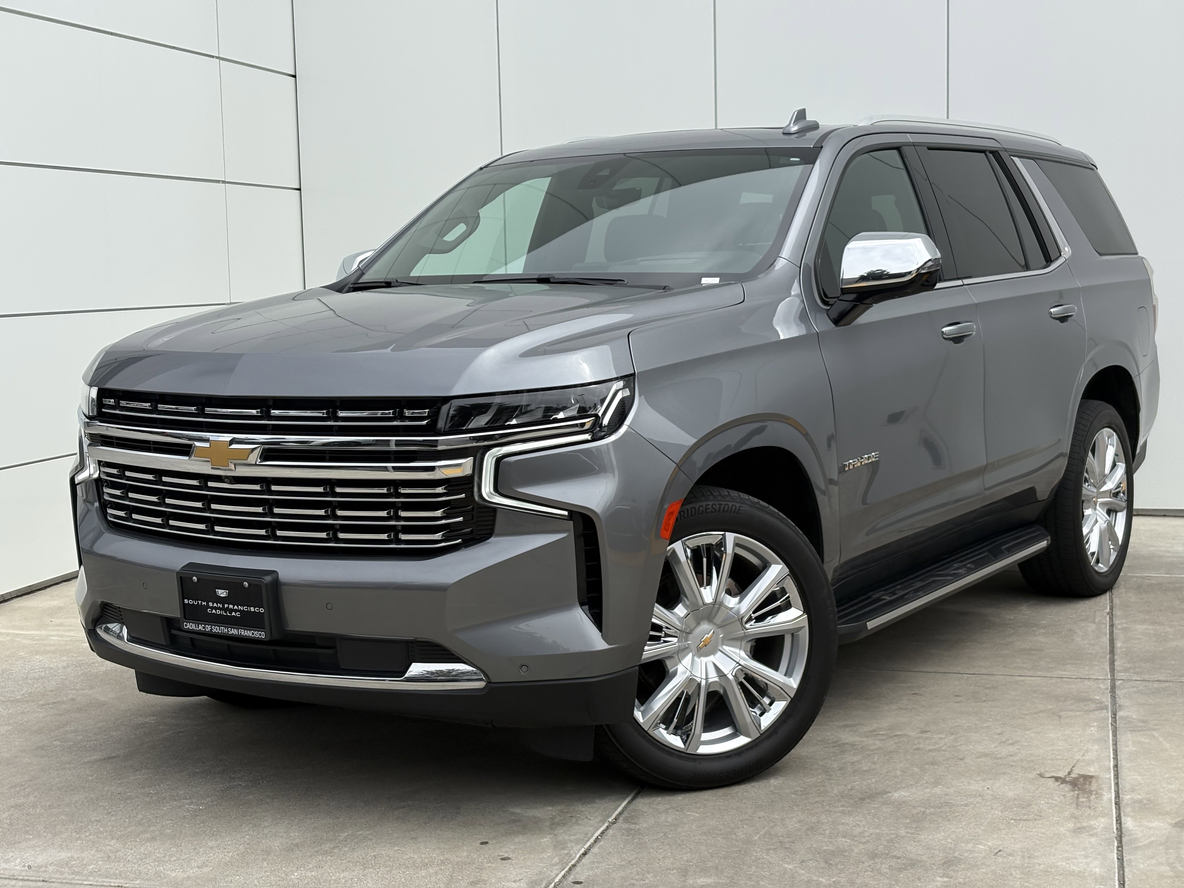 Used 2021 Chevrolet Tahoe Premier w/ Premium Package AWD/4WD image 2
