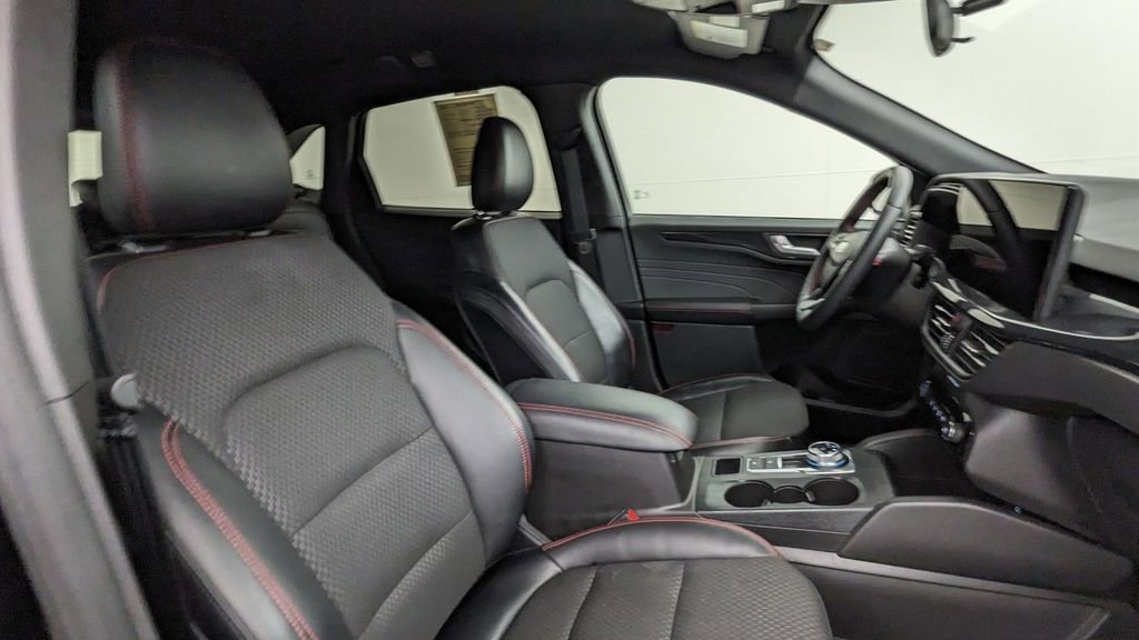 Certified 2023 Ford Escape ST-Line w/ Tech Pack #1 image 37