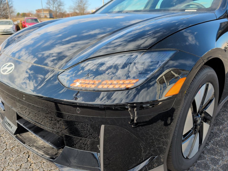 New 2025 Hyundai Ioniq 6 SE image 26