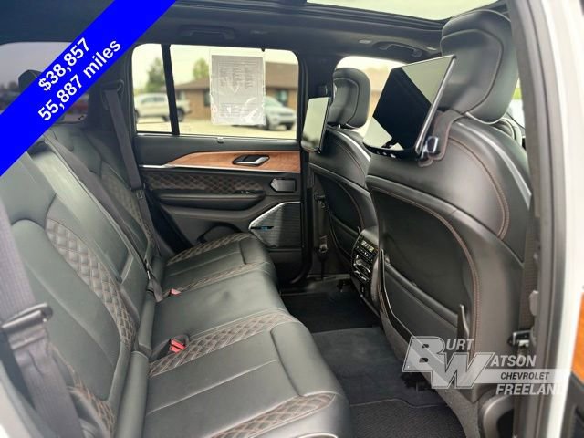 Used 2023 Jeep Grand Cherokee Summit AWD/4WD image 27