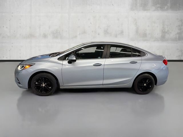 Used 2017 Chevrolet Cruze LT image 8