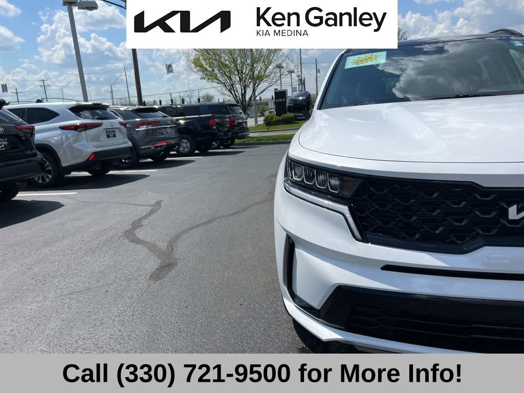 Certified 2023 Kia Sorento S w/ Panoramic Sunroof Package FWD image 18