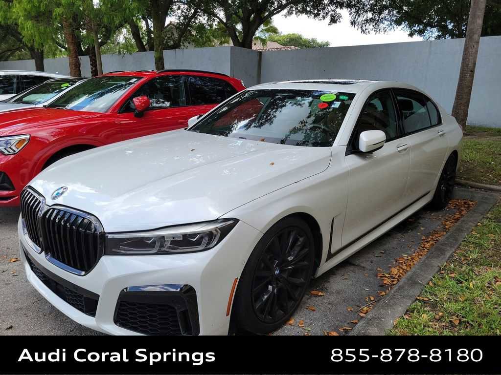 Used 2020 BMW 740i w/ M Sport Package RWD image 9