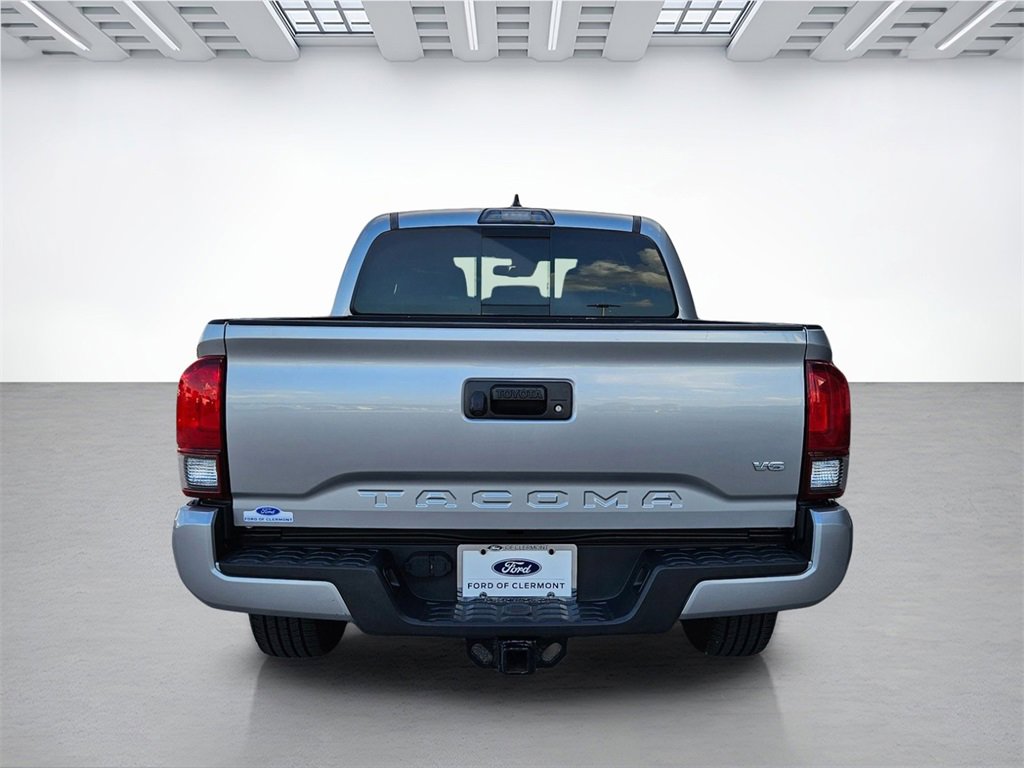 Used 2018 Toyota Tacoma TRD Sport image 6