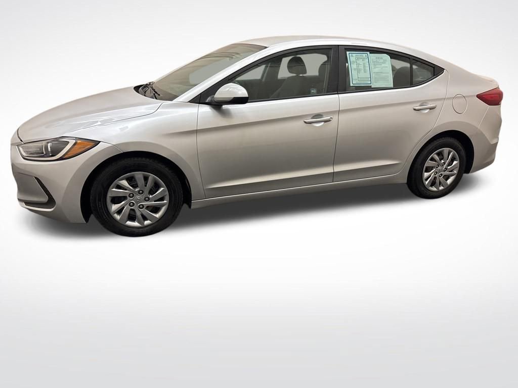 Used 2018 Hyundai Elantra SE w/ Cargo Package image 9