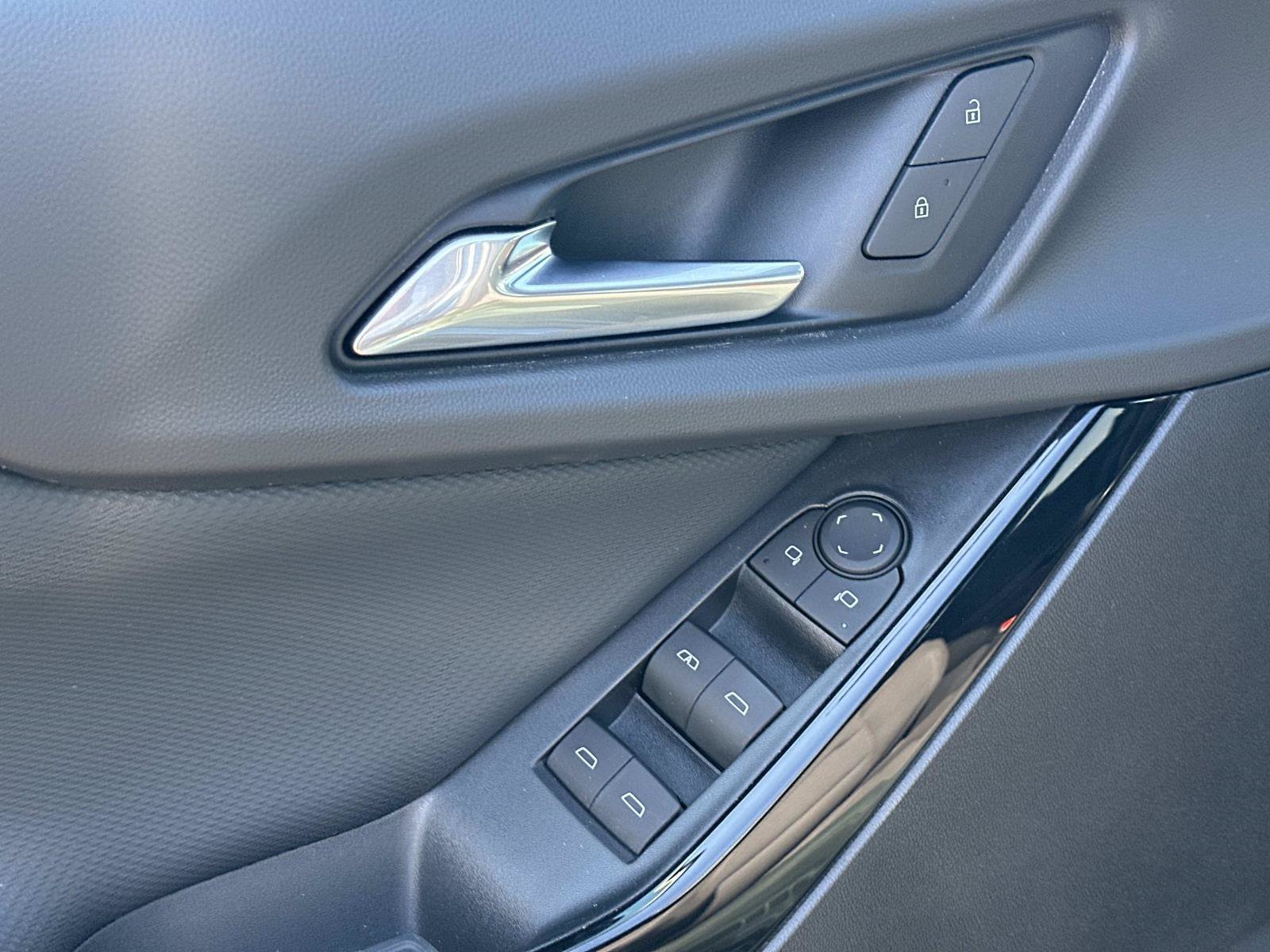 Certified 2025 Chevrolet Equinox LT FWD image 15