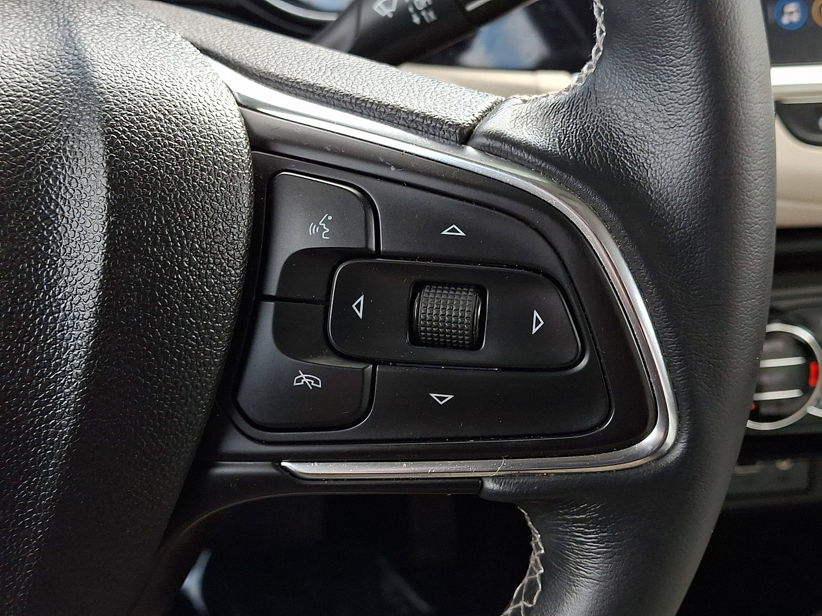 Certified 2023 Buick Encore GX Select image 21