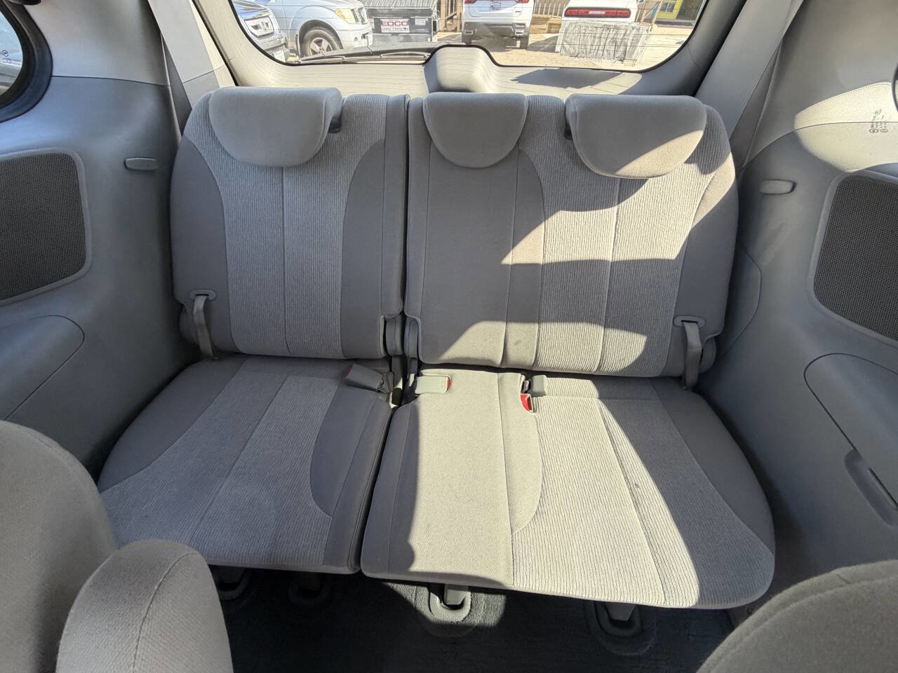 Used 2012 Kia Sedona LX image 8