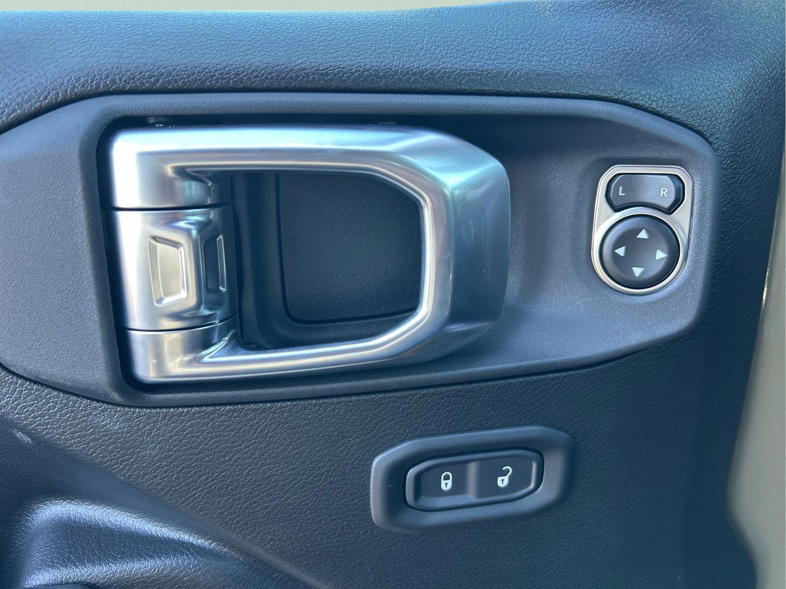 New 2026 Jeep Gladiator Sport image 12