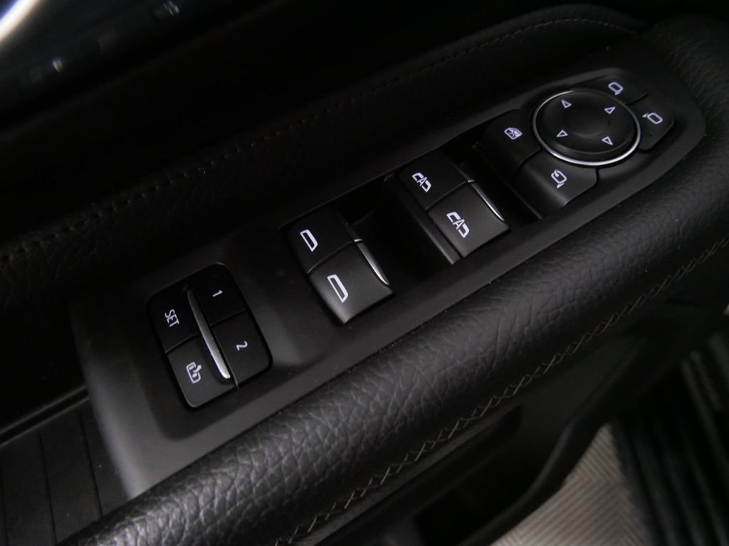 Used 2023 GMC Yukon XL Denali w/ Max Trailering Package AWD/4WD image 15