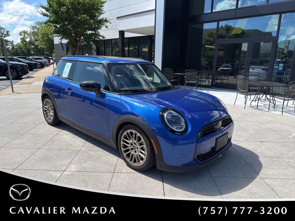 Used 2025 MINI Cooper S FWD image 1