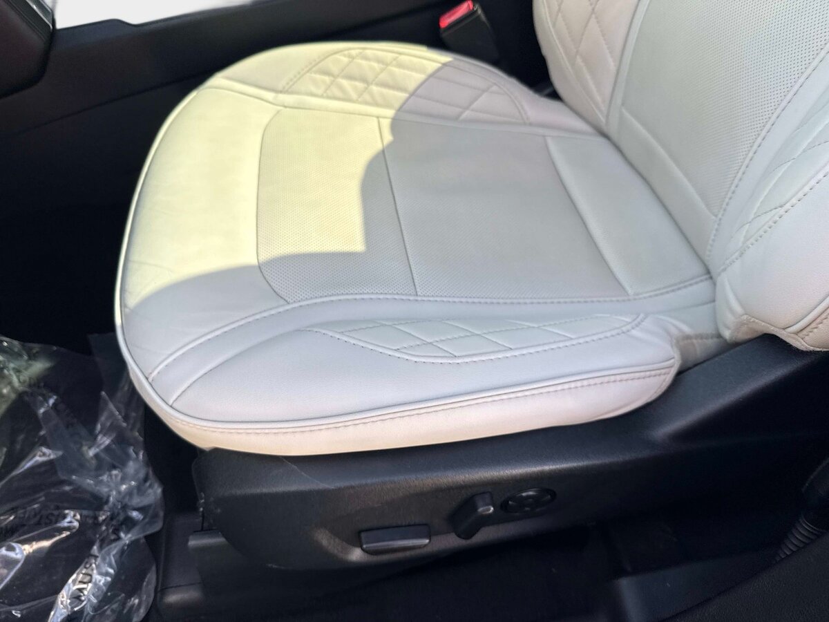 Used 2019 Ford Explorer Platinum AWD/4WD image 23