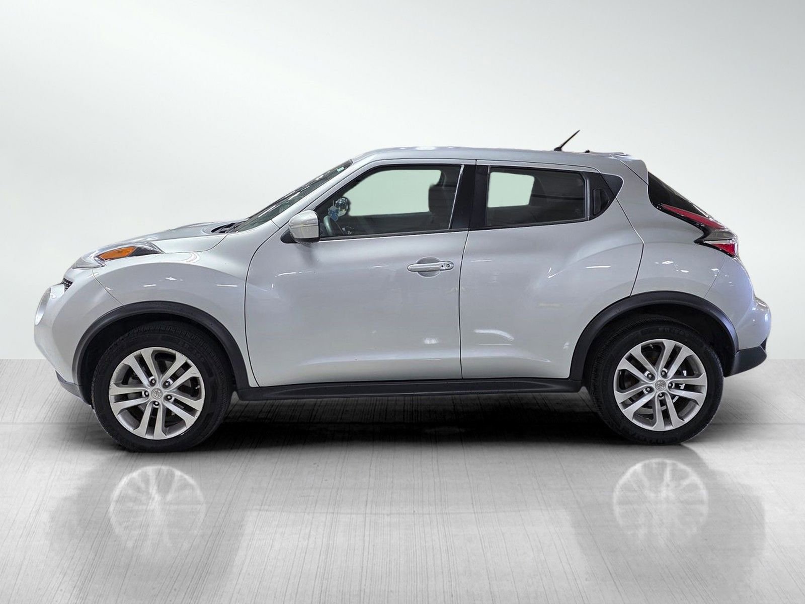 Used 2016 Nissan Juke S image 4