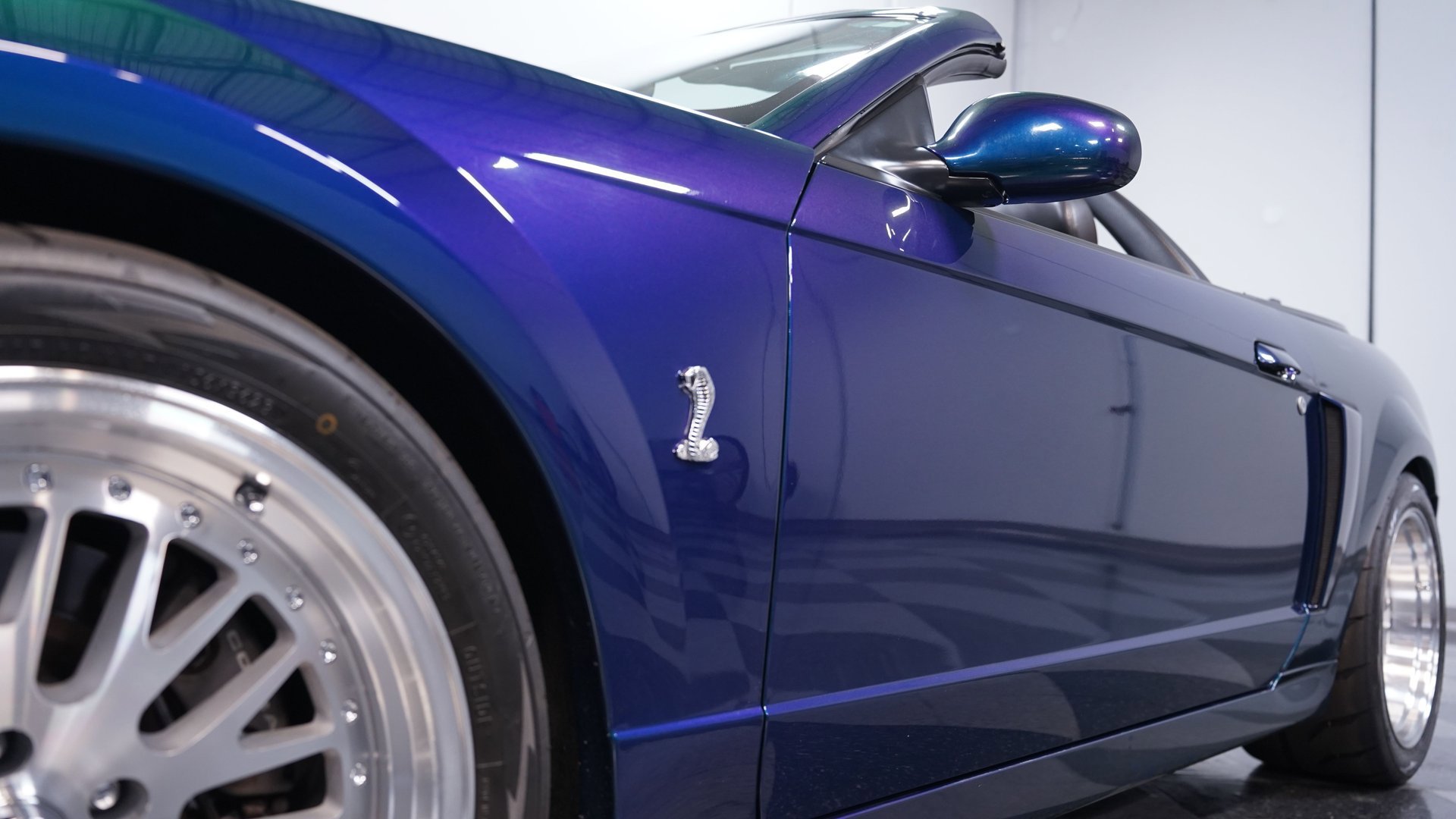 Used 2004 Ford Mustang Cobra RWD image 18