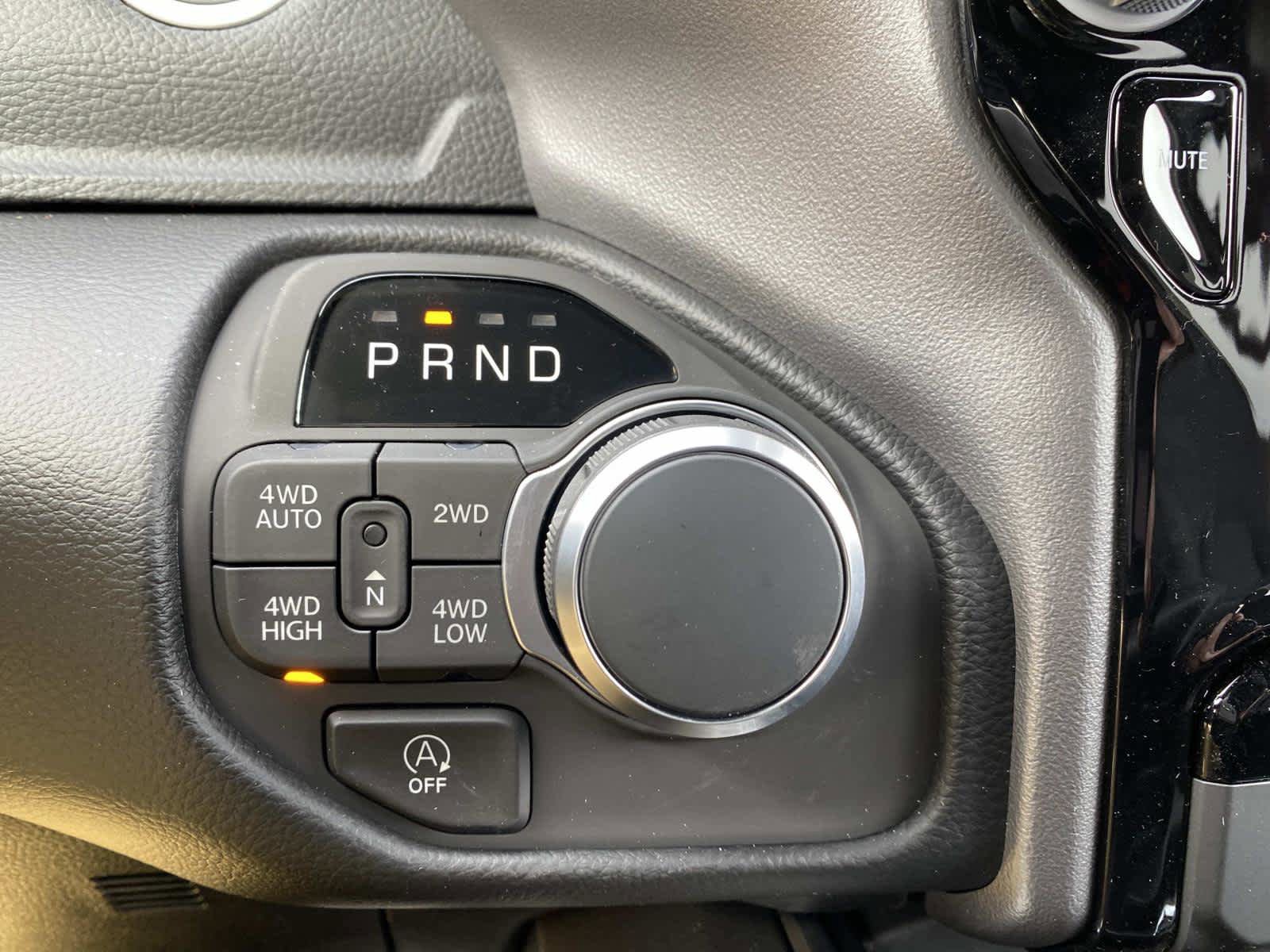 New 2026 RAM 1500 Big Horn AWD/4WD image 12