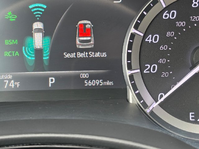 Used 2022 Toyota Highlander XLE AWD/4WD image 24
