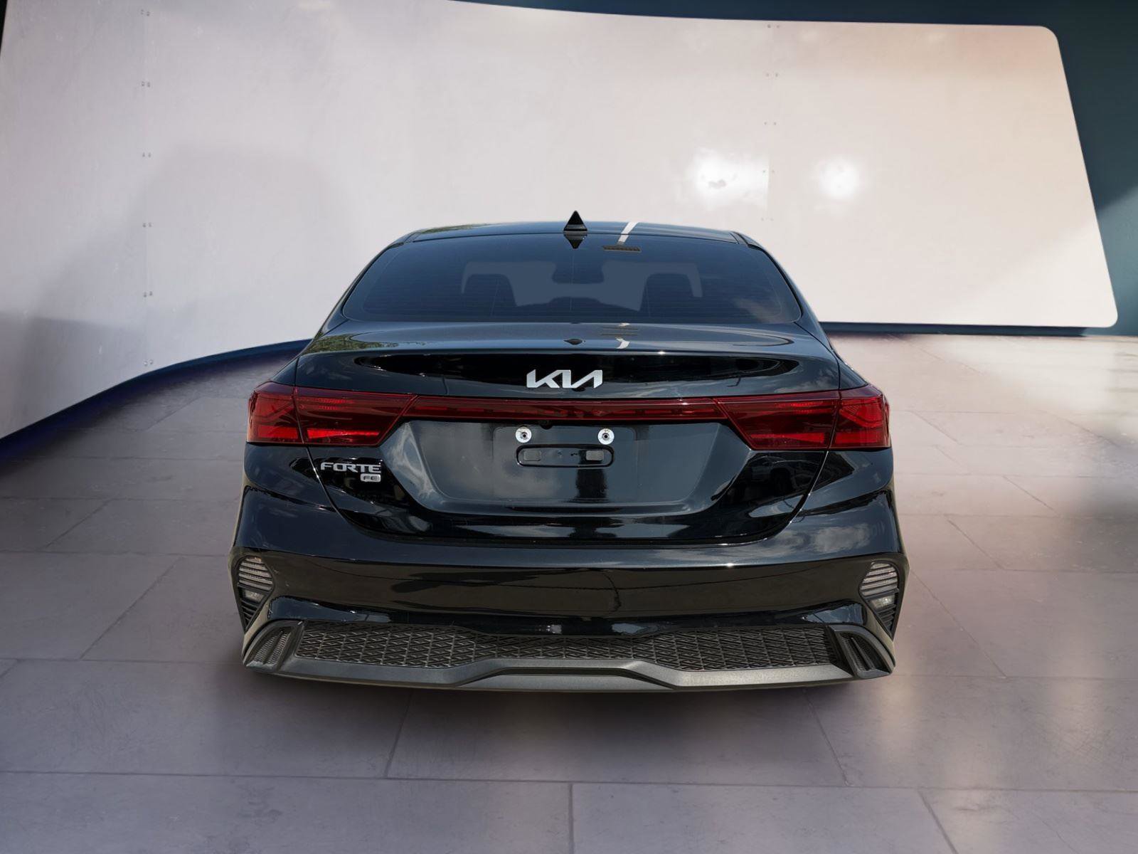 Used 2024 Kia Forte LX image 4