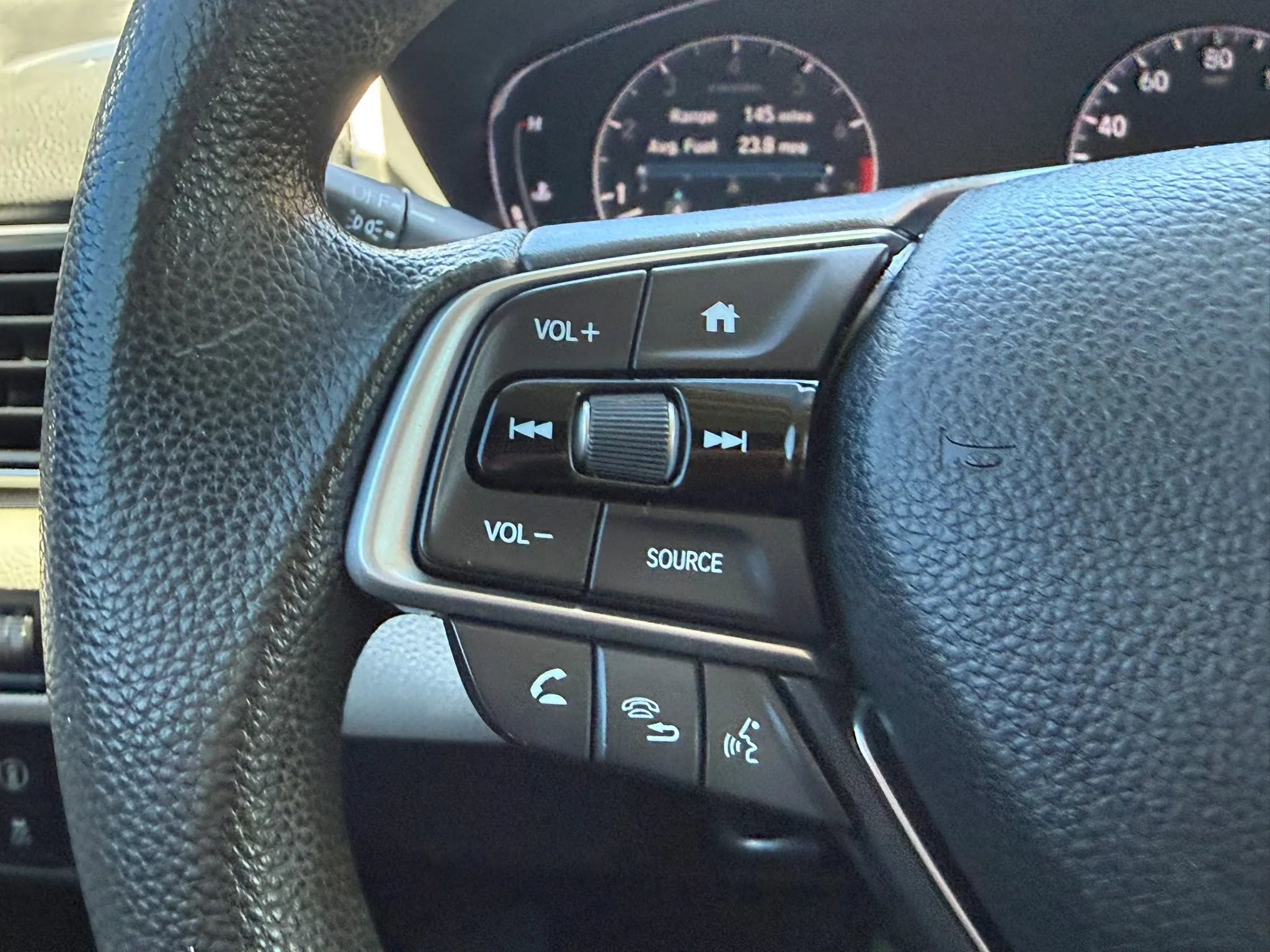 Used 2018 Honda Accord LX image 27