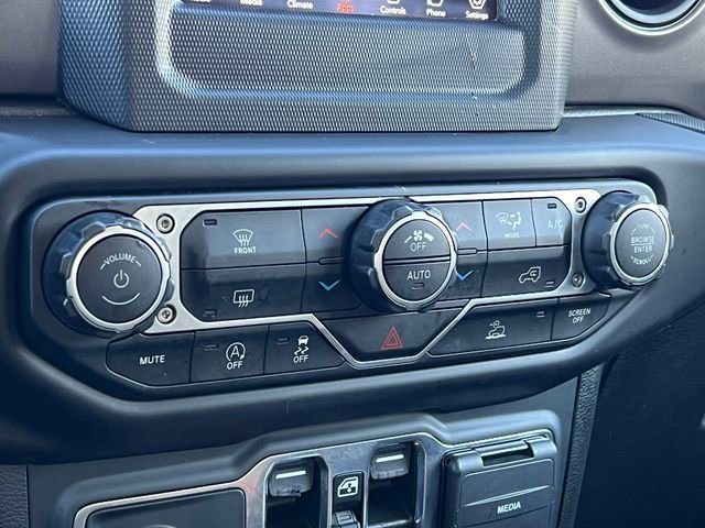 Used 2023 Jeep Wrangler Sport S image 26