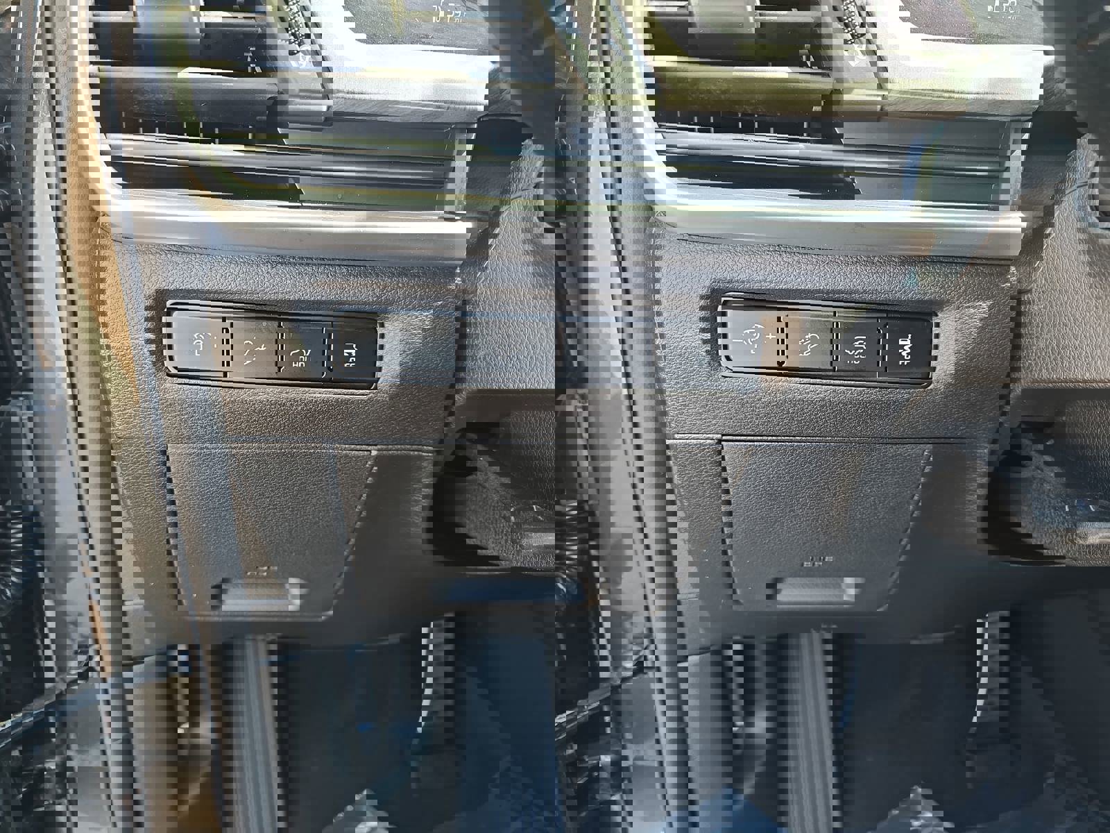 Used 2024 Kia Telluride SX w/ Towing Package image 28