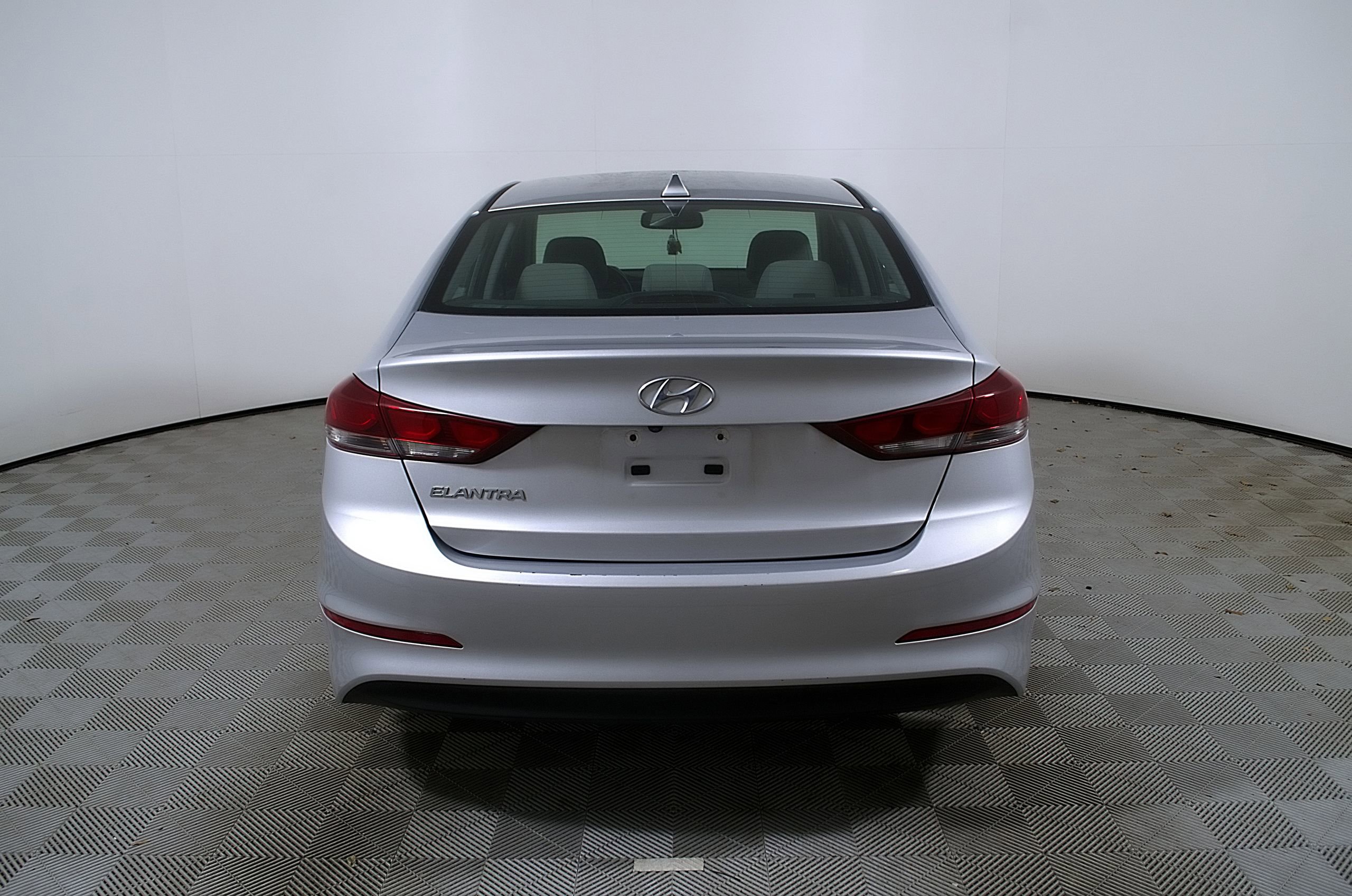 Used 2018 Hyundai Elantra Value Edition FWD image 8