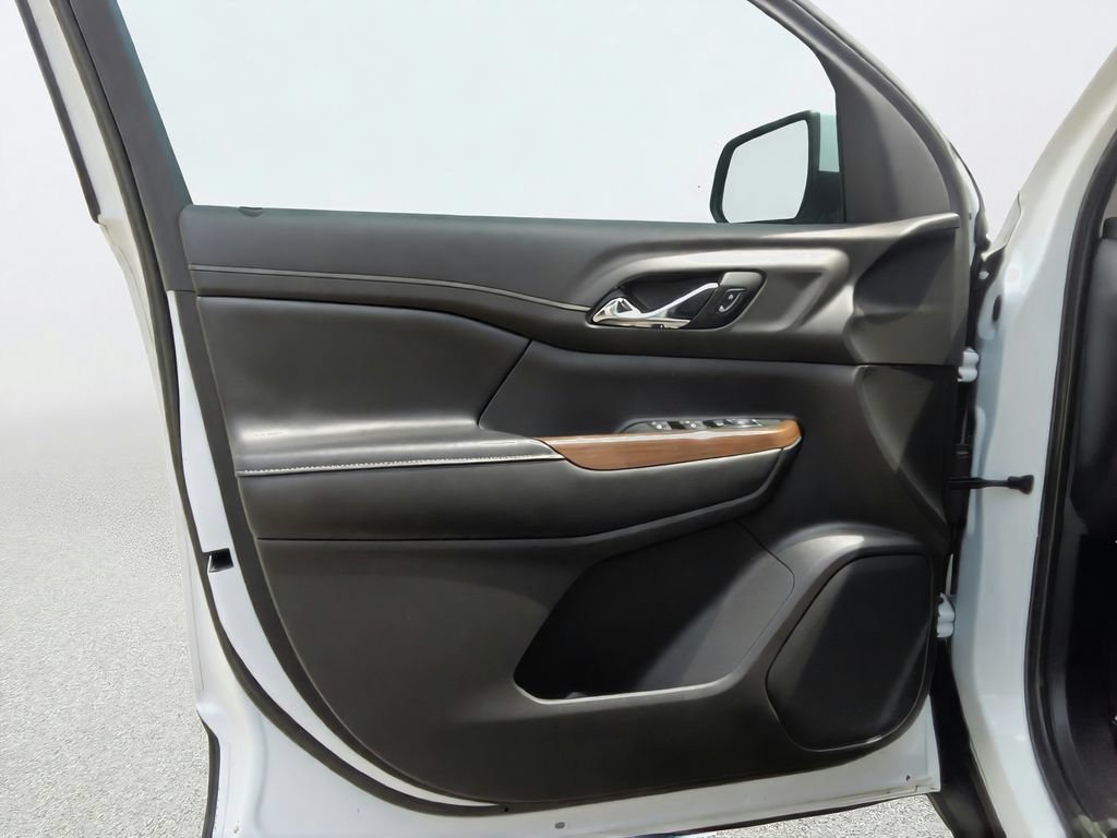 Used 2019 GMC Acadia SLE FWD image 17