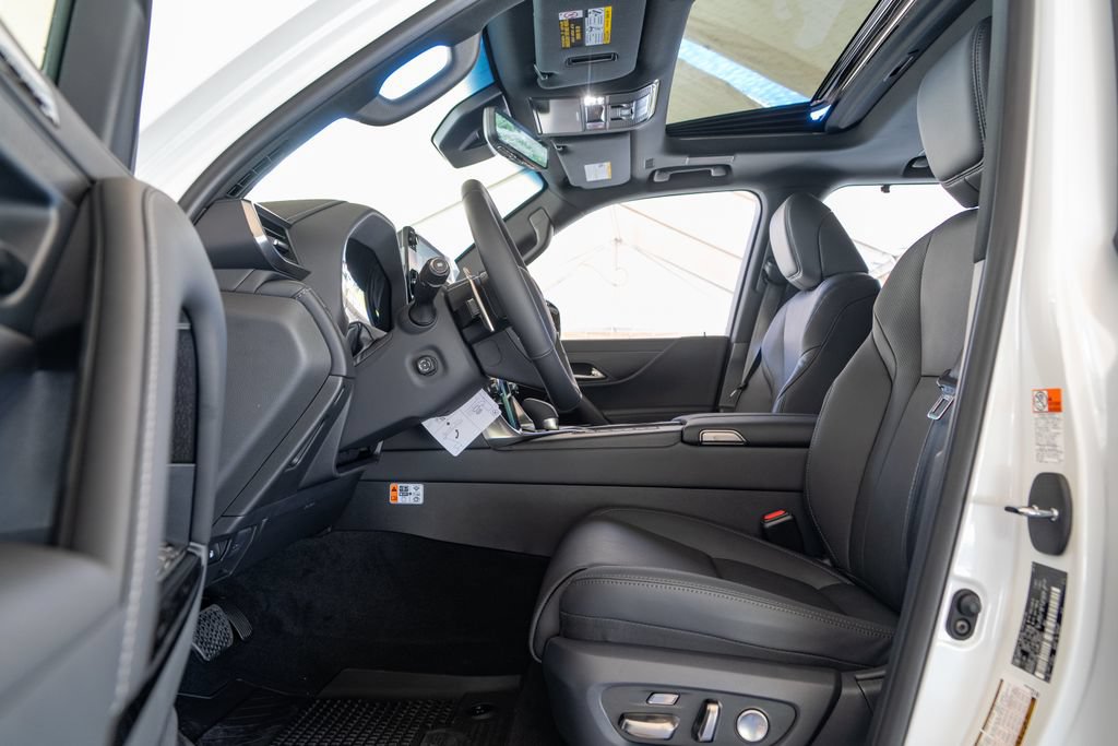 New 2026 Lexus LX 700h Luxury w/ Appearance Package AWD/4WD image 13