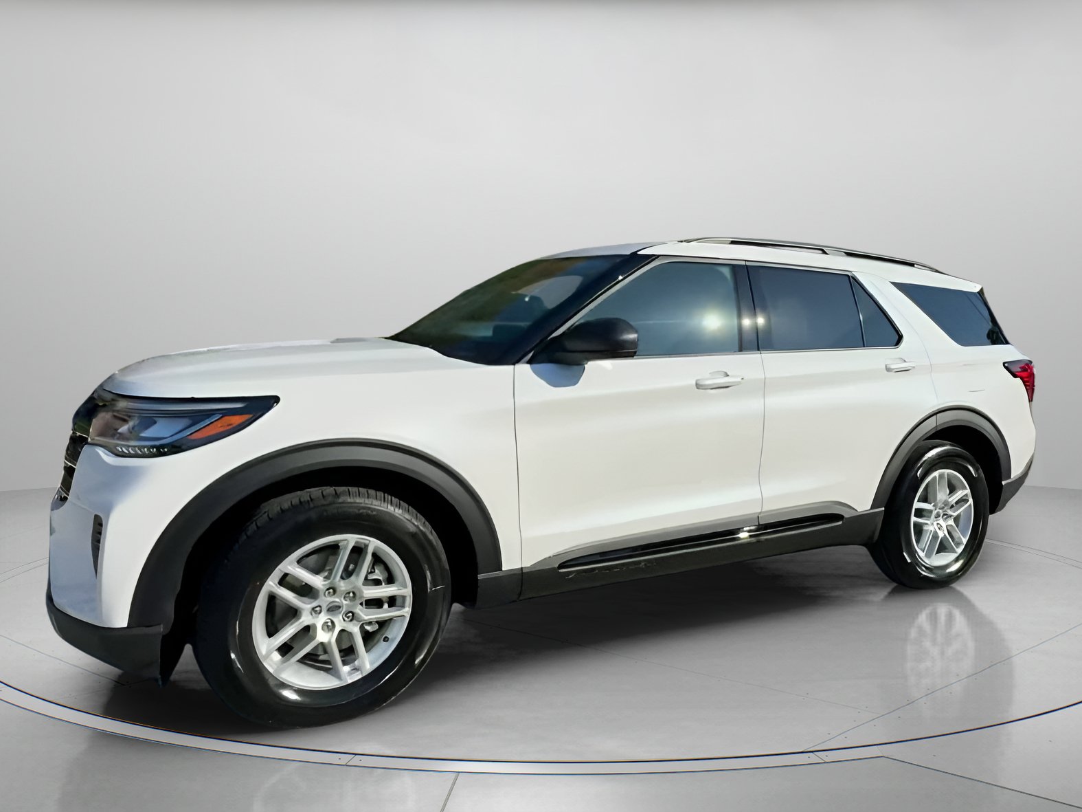 New 2026 Ford Explorer Active RWD image 14