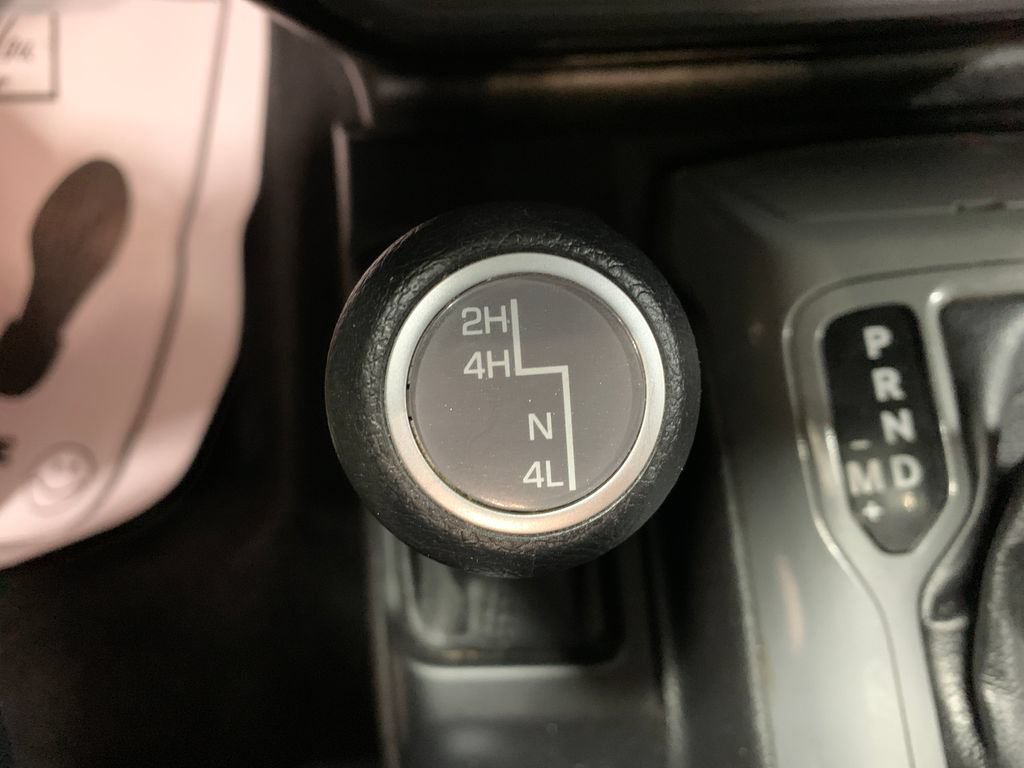 Used 2023 Jeep Gladiator Sport AWD/4WD image 26