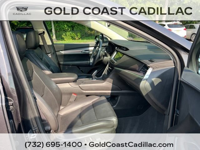 Used 2017 Cadillac XT5 Luxury w/ Driver Awareness Package FWD image 7