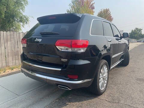Used 2017 Jeep Grand Cherokee Summit w/ Skid Plate Group image 11