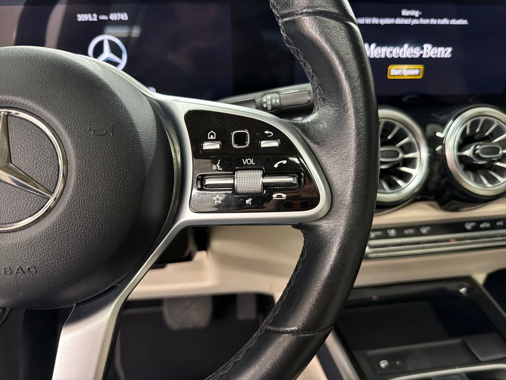 Used 2023 Mercedes-Benz GLB 250 image 21