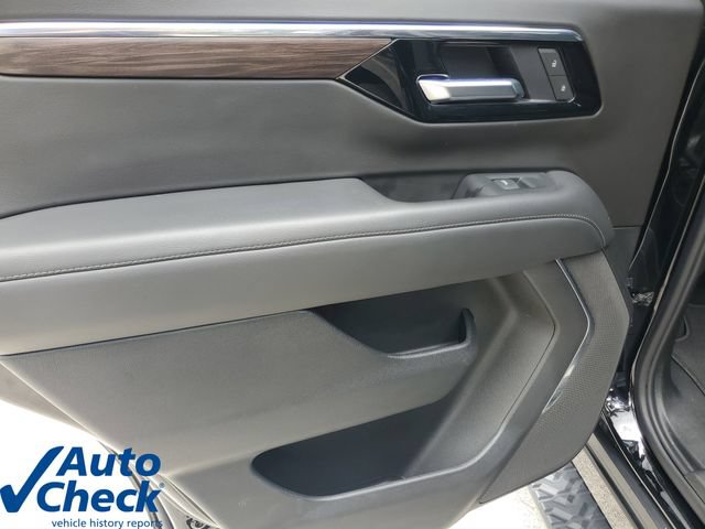 Used 2025 Chevrolet Tahoe Z71 AWD/4WD image 15