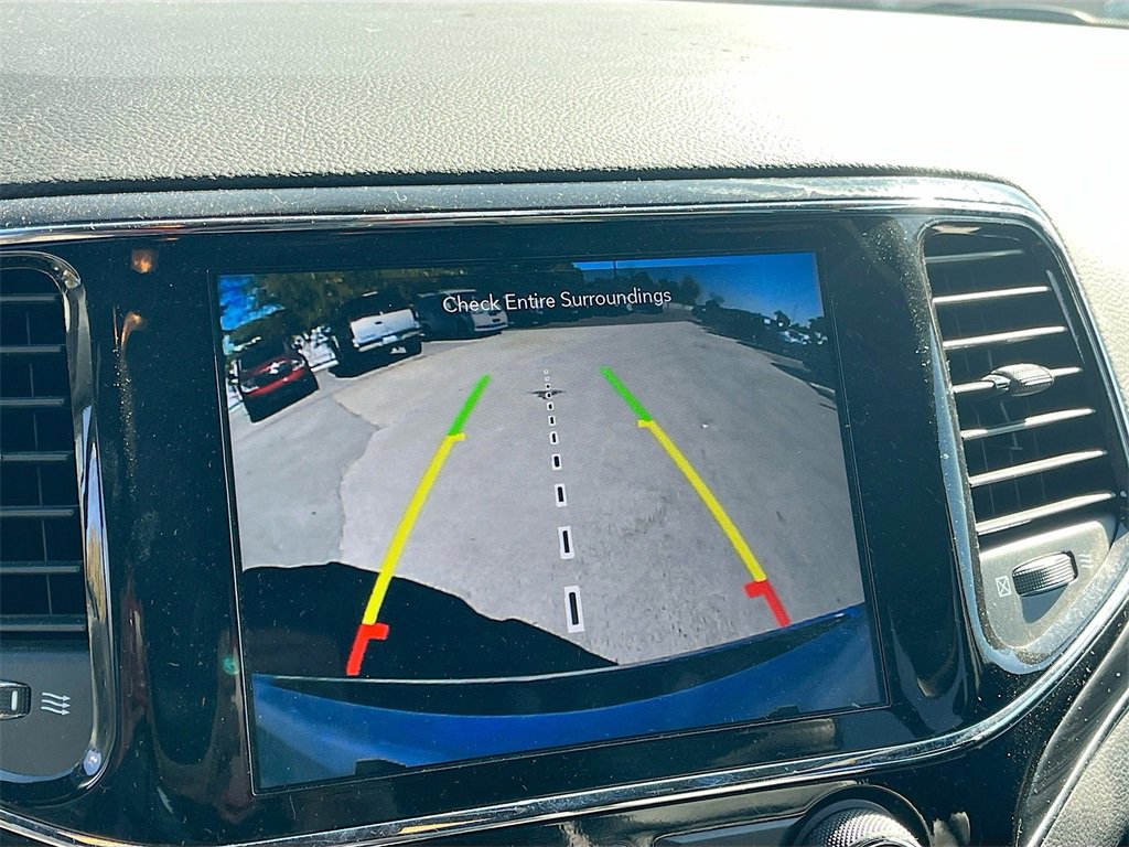 Used 2021 Jeep Grand Cherokee Limited image 14