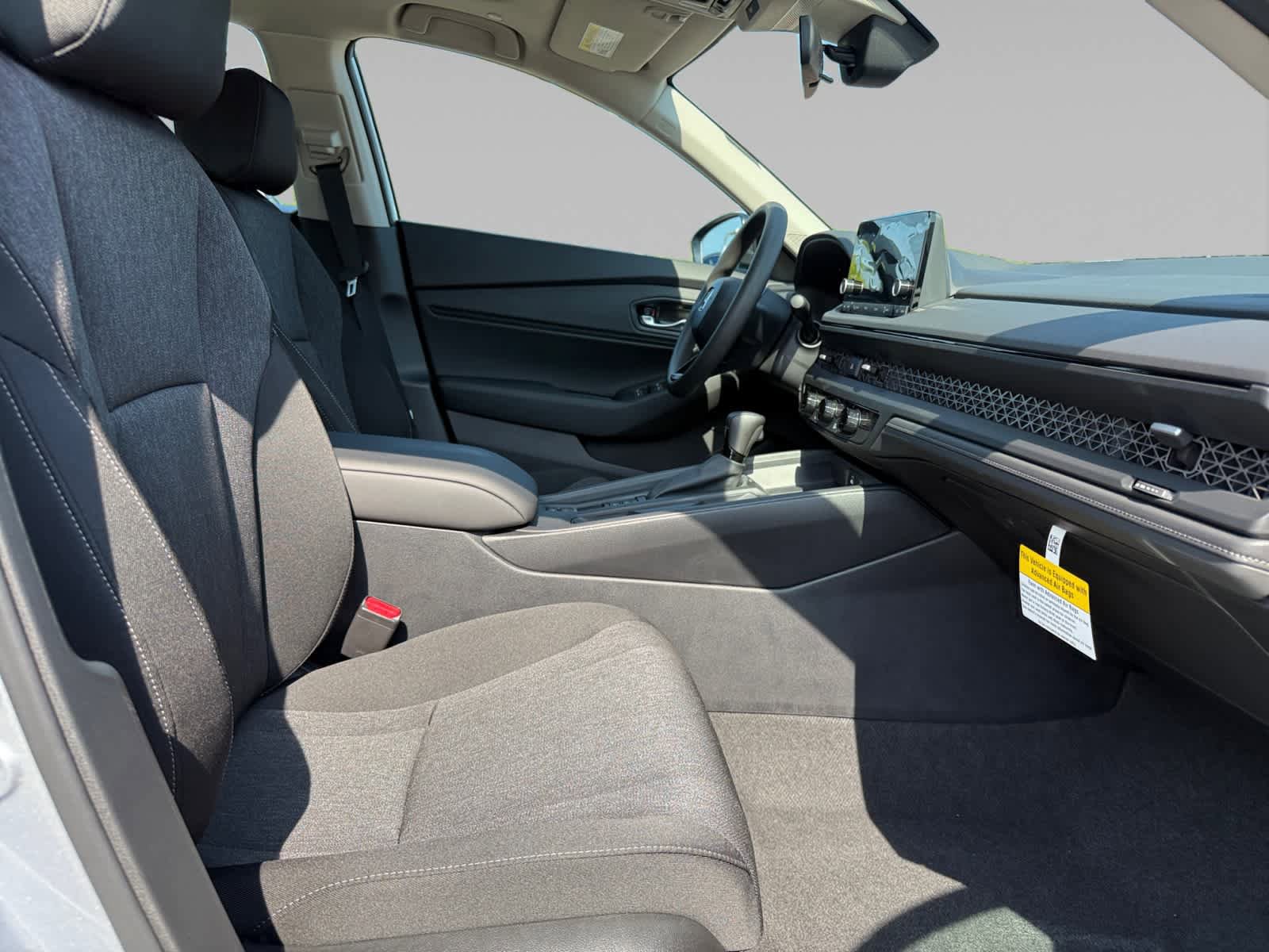 Used 2025 Honda Accord SE image 15