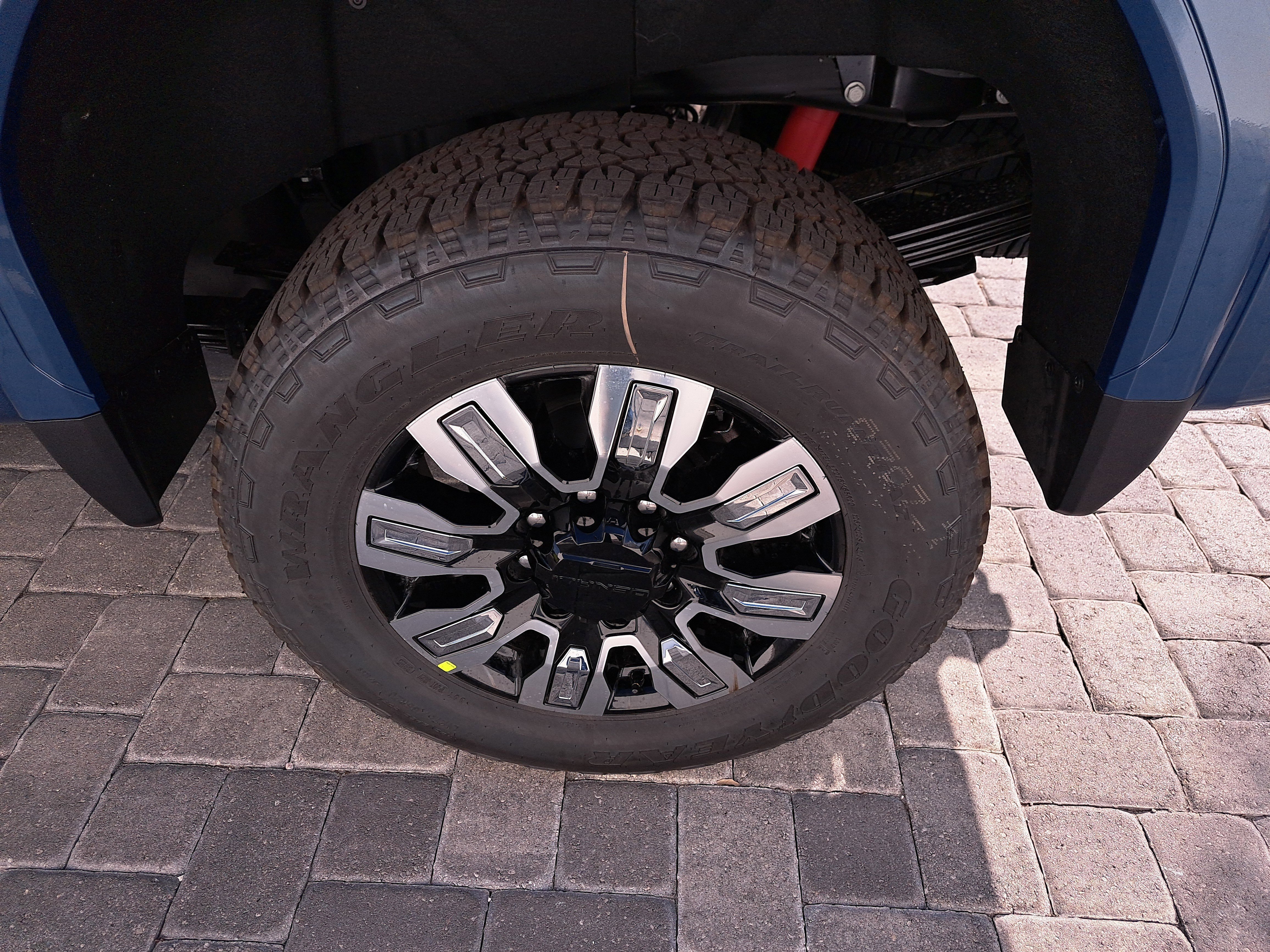 New 2026 GMC Sierra 2500 Denali w/ Denali Reserve Package image 10