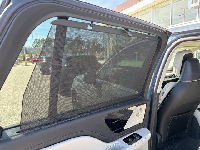 Certified 2025 Lincoln Aviator Reserve w/ Equipment Group 201A image 19