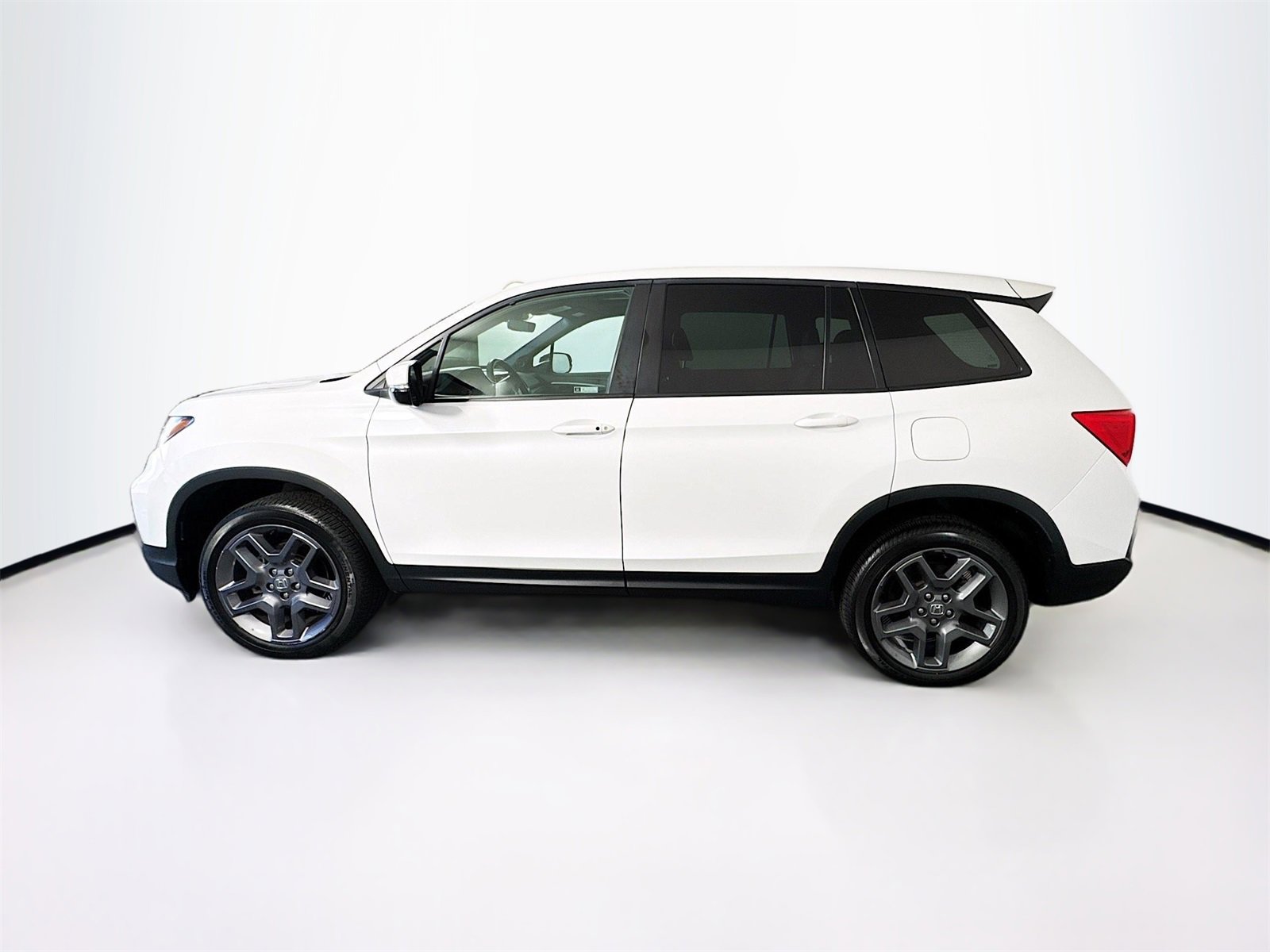 Used 2022 Honda Passport EX-L image 4