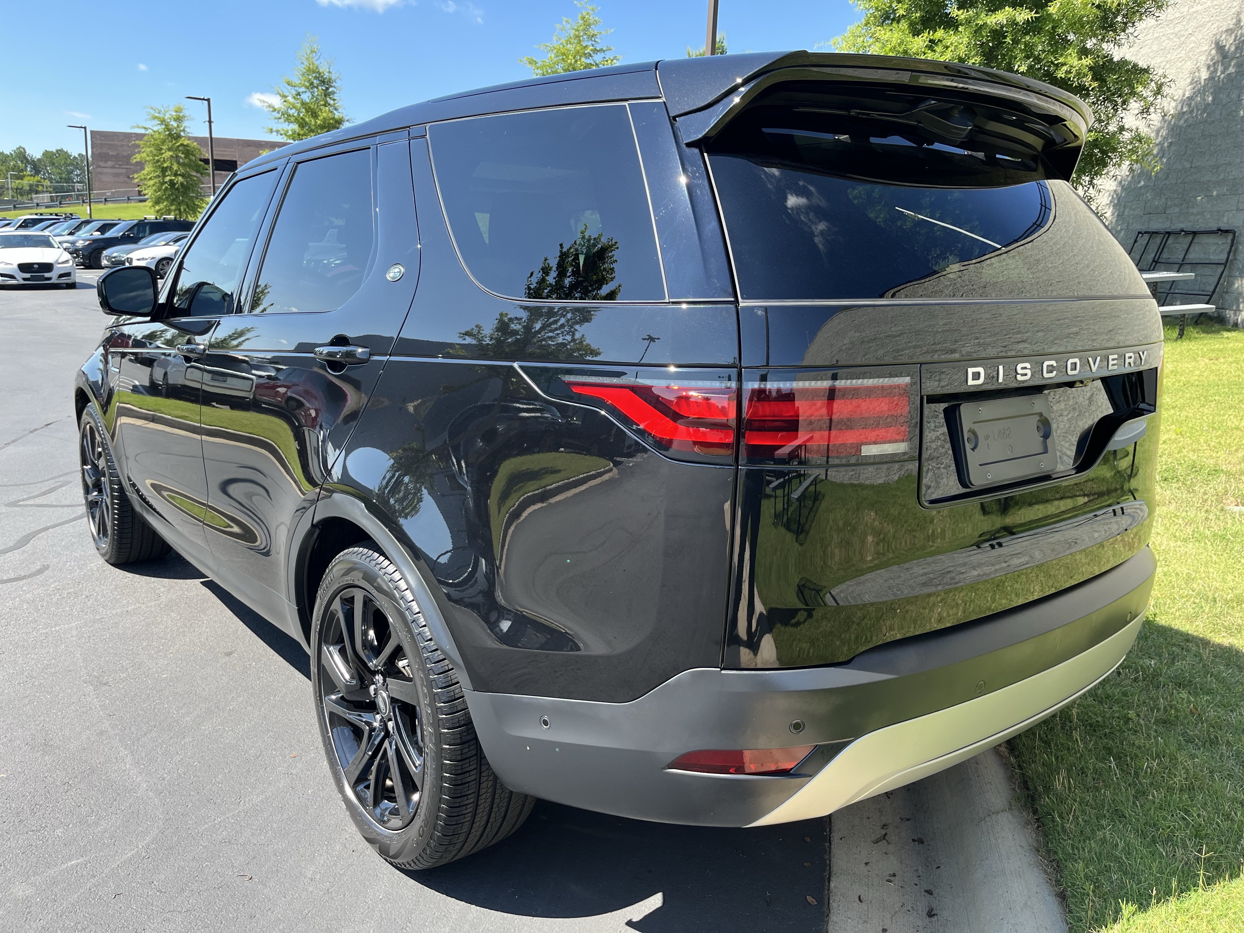 Certified 2024 Land Rover Discovery S AWD/4WD image 5
