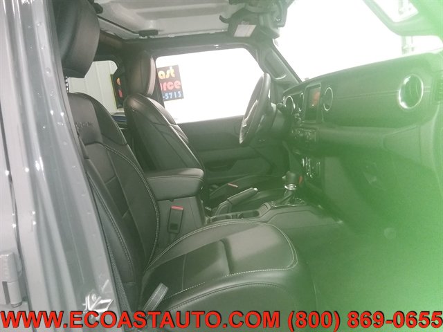 Used 2023 Jeep Wrangler Unlimited Sahara w/ Cold Weather Group AWD/4WD image 11